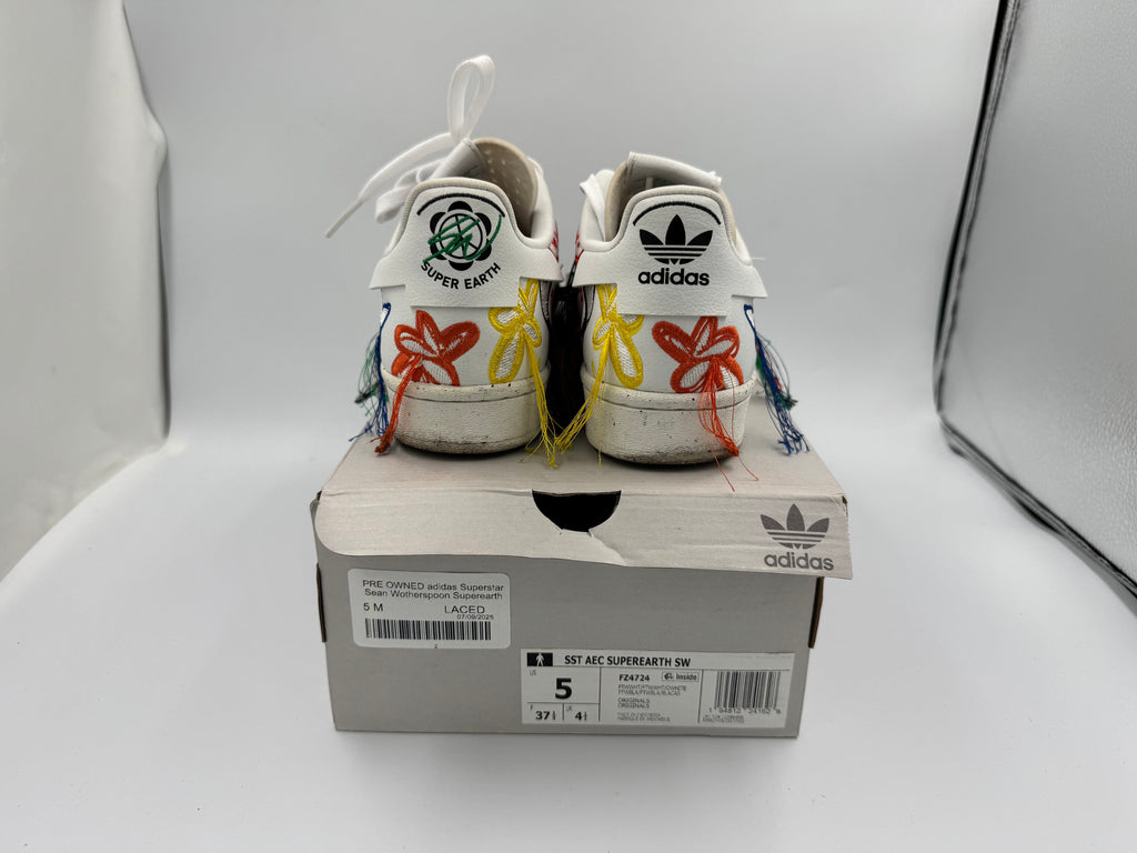 PRE OWNED adidas Superstar Sean Wotherspoon Superearth LacedUp PRE OWNED adidas Superstar Sean Wotherspoon Superearth LacedUp