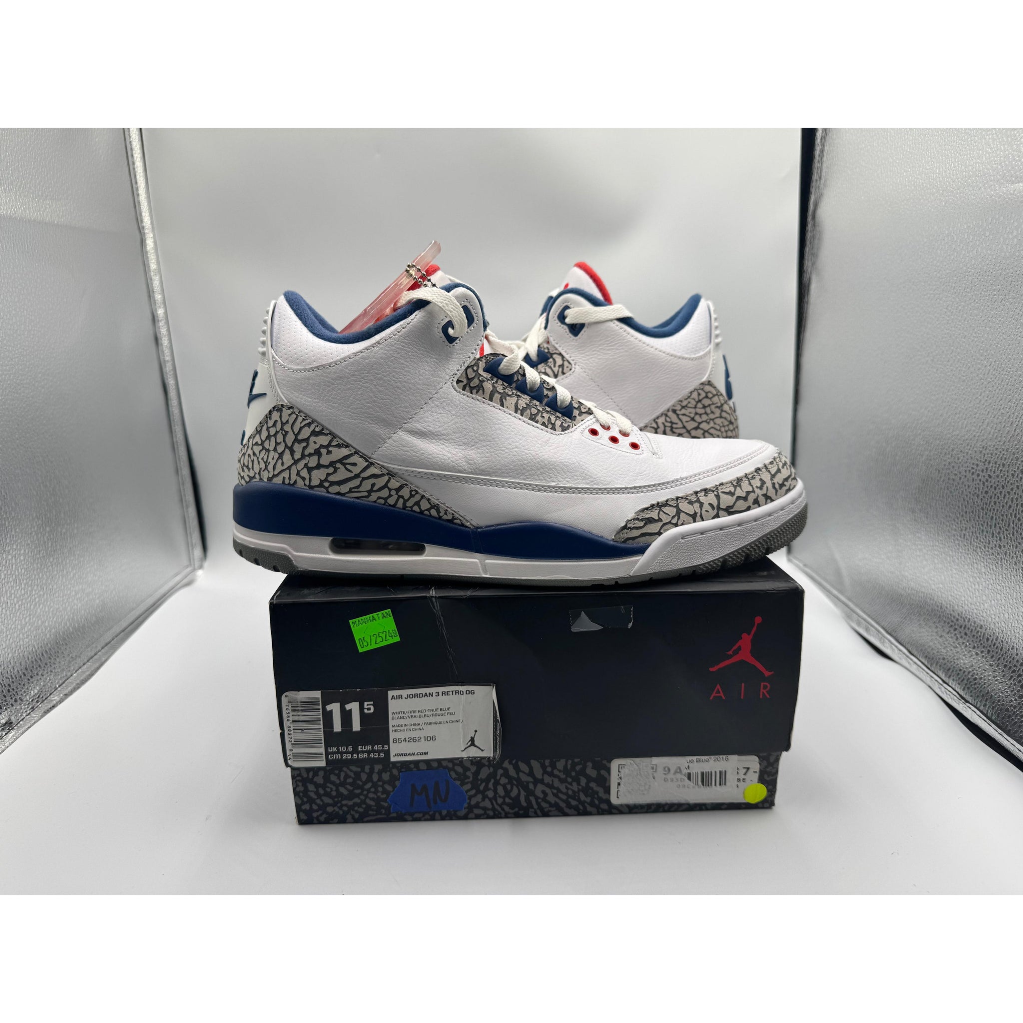 PRE OWNED Air Jordan retro 3 