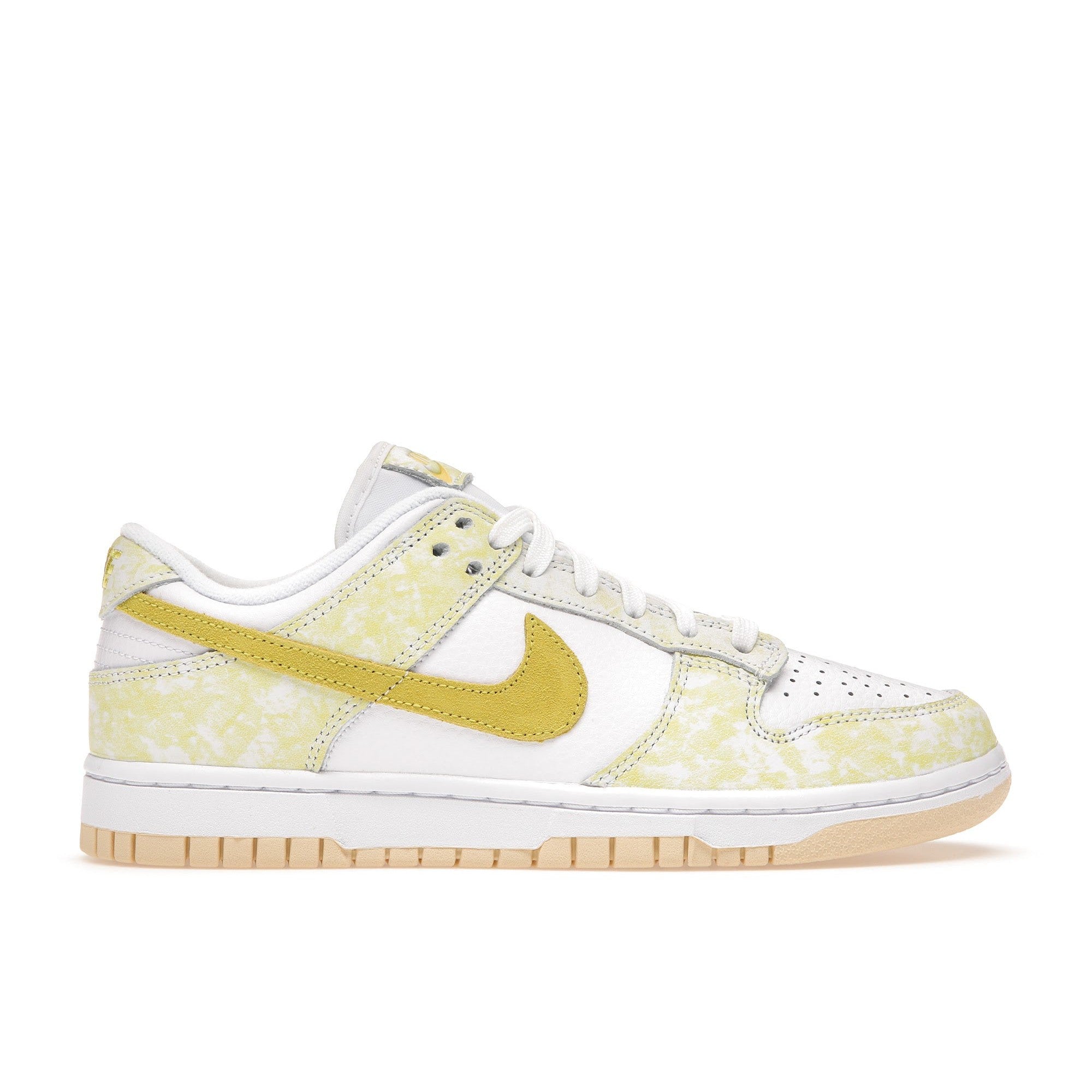 Nike Dunk OG Low Yellow Strike Shoes Womens Size 8 Athletic  Nike Dunk Low OG WMNS “Yellow Strike” 2022 main image 1