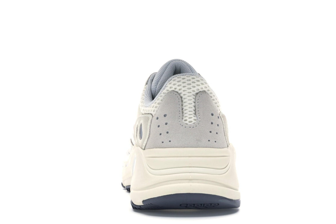 Adidas Yeezy Boost 700